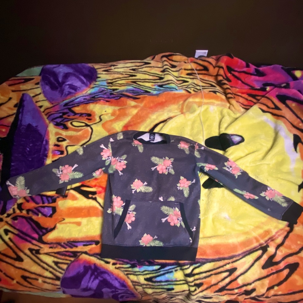 Volcom Skull and Flowers Pullover